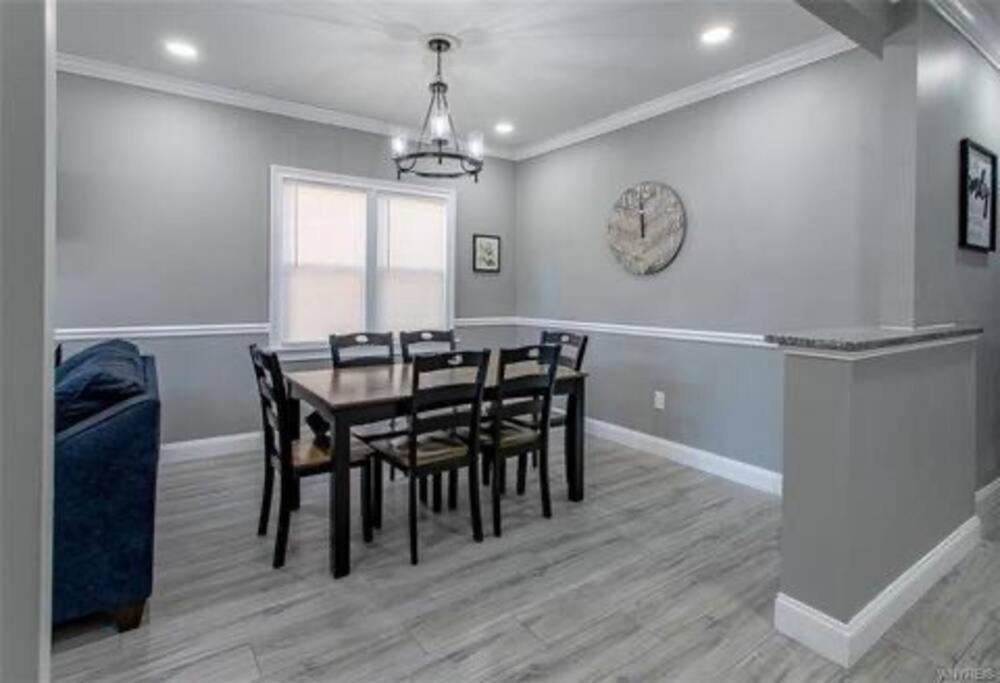 Home Away From Home On Lasalle - 3 Bd 2 Bth Slps 6 Niagara Falls Bagian luar foto