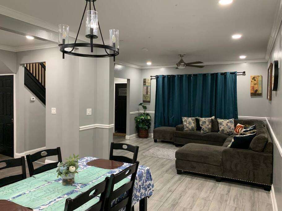 Home Away From Home On Lasalle - 3 Bd 2 Bth Slps 6 Niagara Falls Bagian luar foto